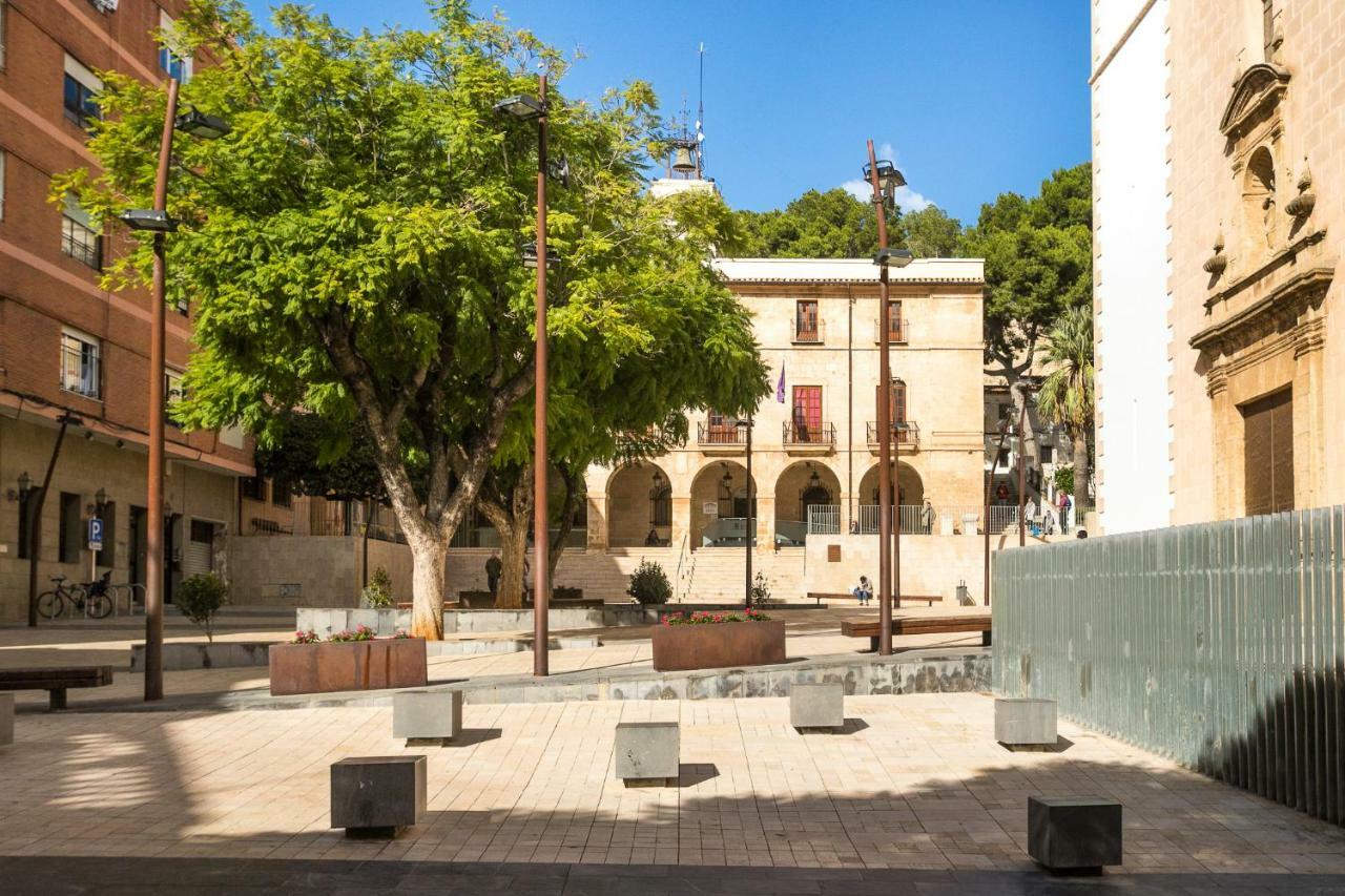Estudios Ramon Llull Dénia Extérieur photo