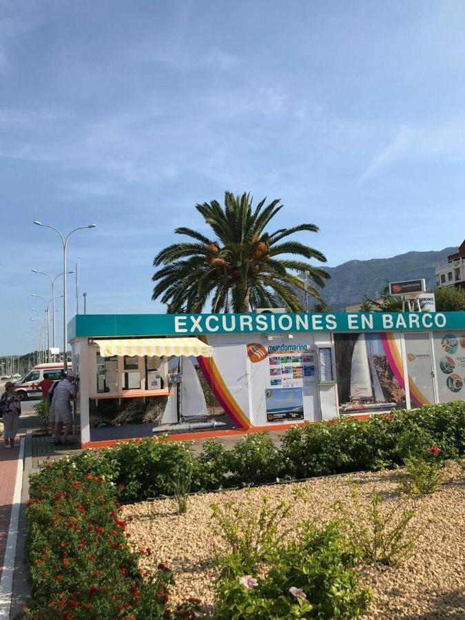 Estudios Ramon Llull Dénia Extérieur photo